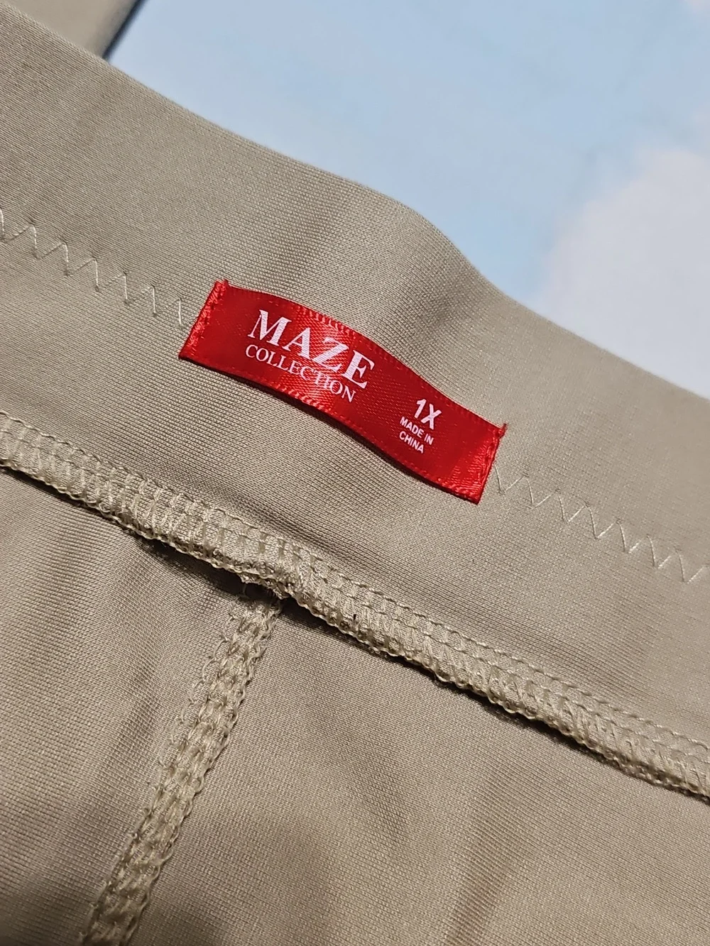 MAZE Tan Ponte Skinny Leggings in Taupe Size 1X New - Picture 2 of 5
